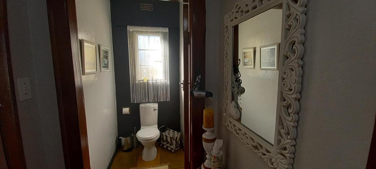 Mitat Guesthouse Beaufort West Exterior photo