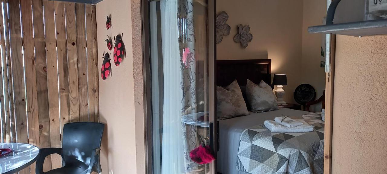 Mitat Guesthouse Beaufort West Exterior photo