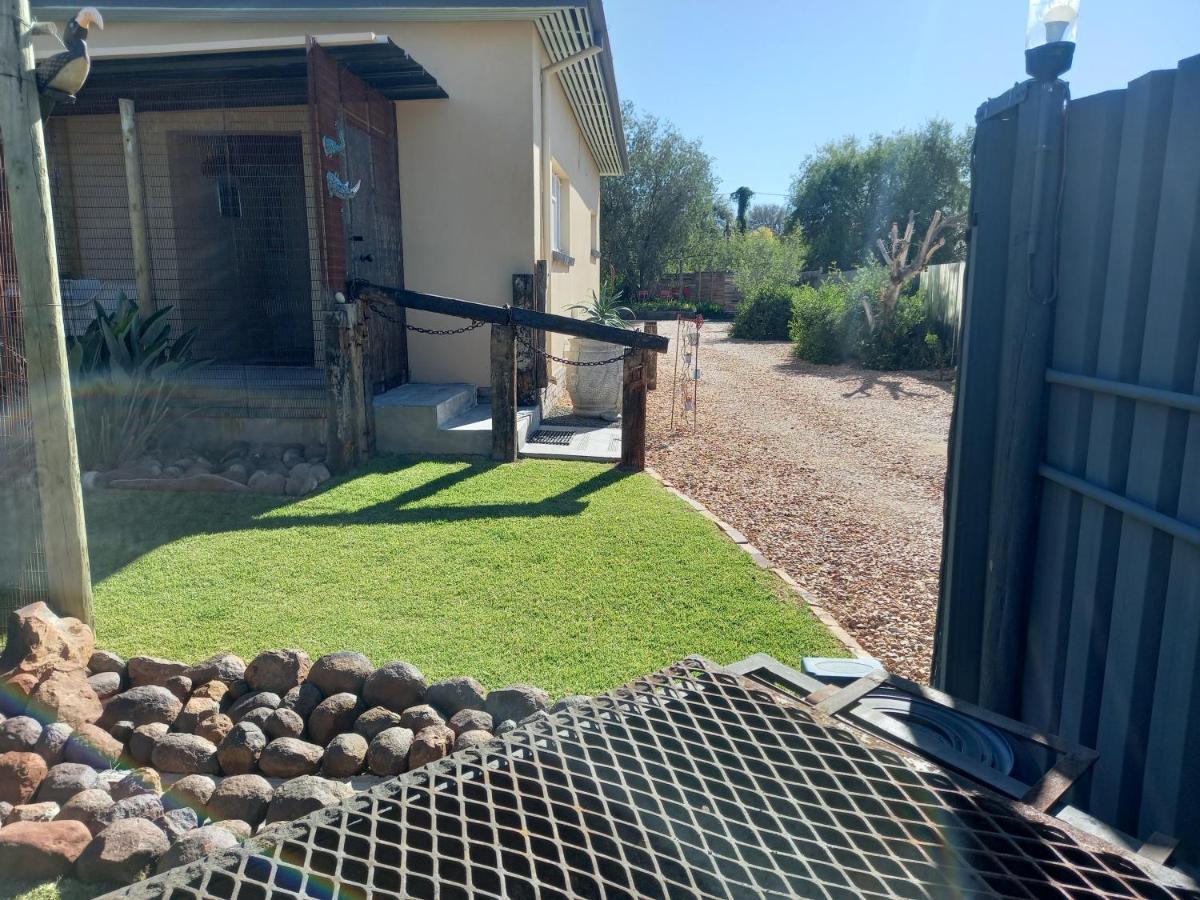 Mitat Guesthouse Beaufort West Exterior photo